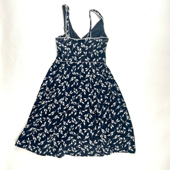 GAP Navy and White Leaf Print Dress - Picture 3 of 3